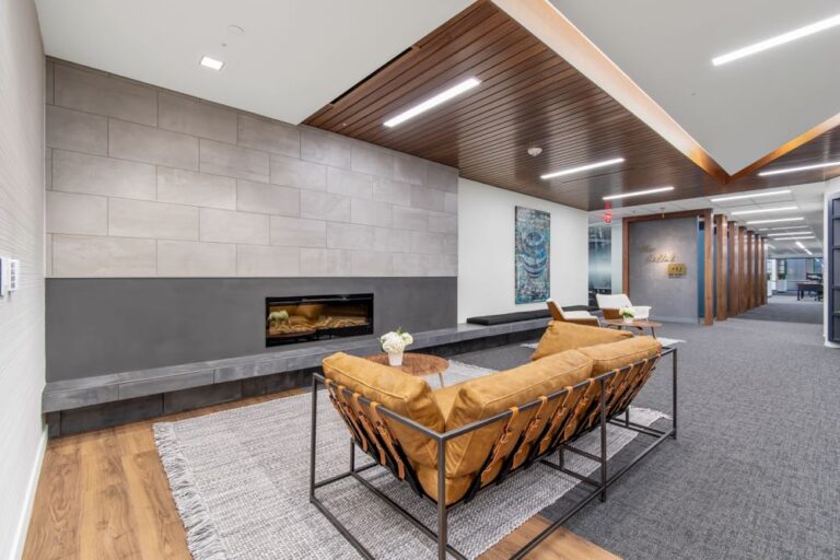 Relaxing Space in Corporate Office Design